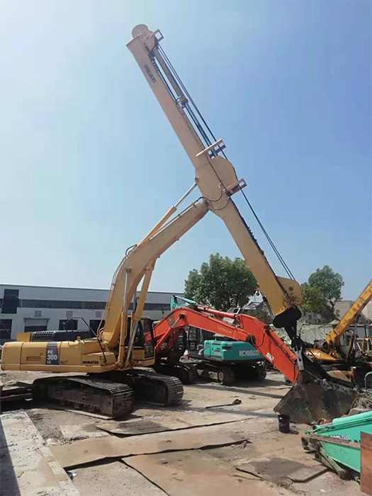 �������ھ������